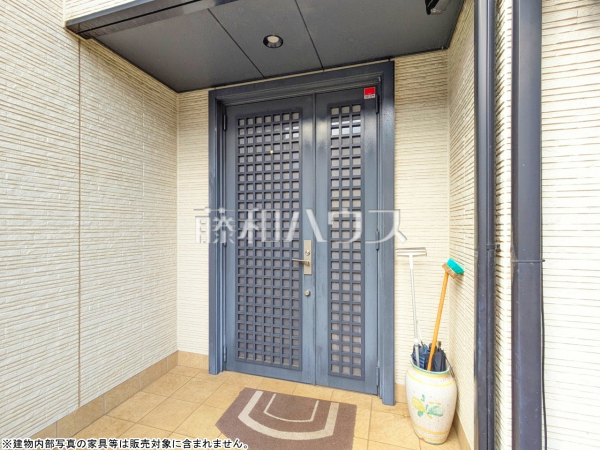 玄関　【立川市西砂町６丁目】