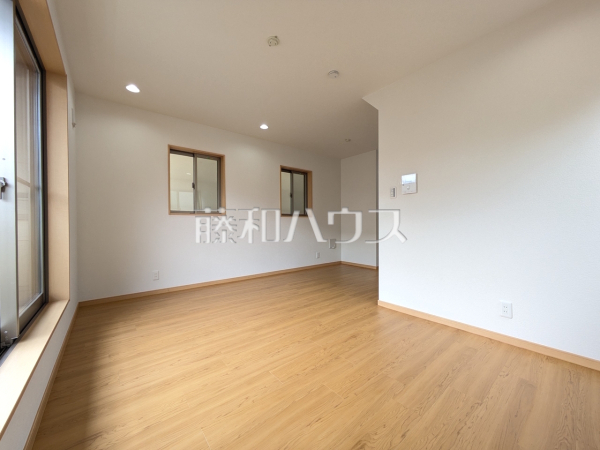 リビング　【和光市諏訪】