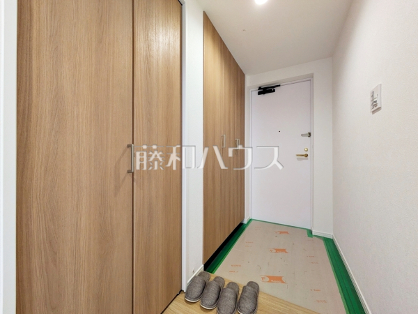 玄関　【ステイツ花小金井ヴェルパセオ】