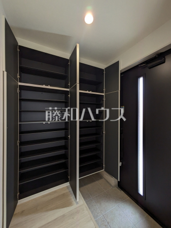 2号棟　玄関収納　【八王子市本町】