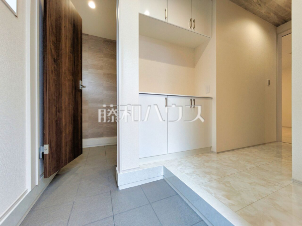 玄関　【新座市野寺１丁目】