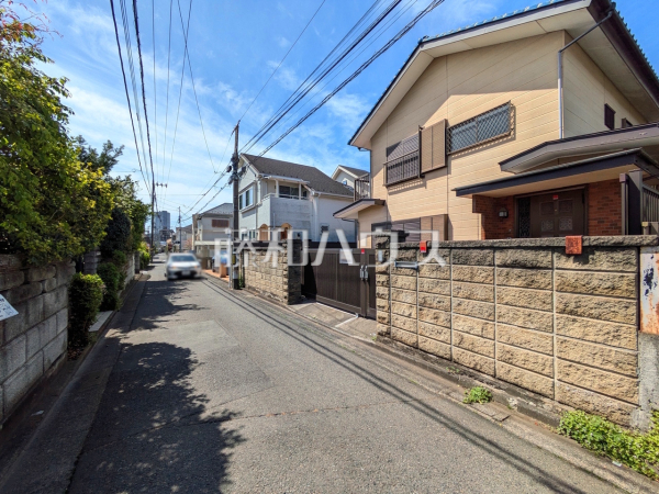 接道状況および現場風景(現況：古屋有)　【国分寺市本多４丁目】