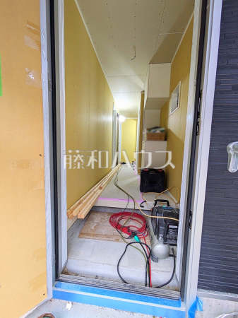 玄関　【府中市新町２丁目】