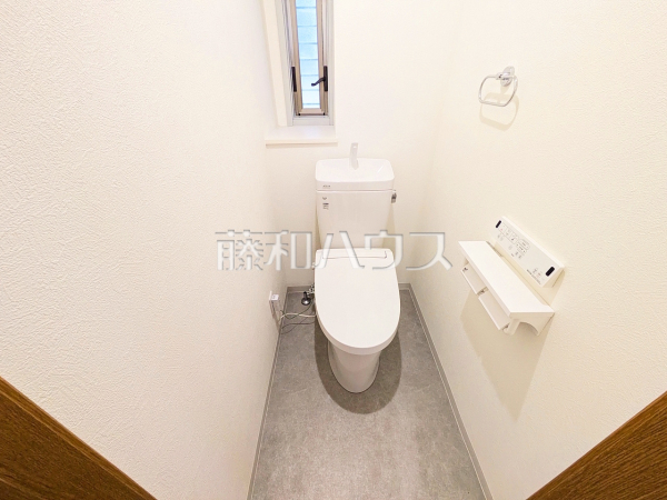 トイレ(ユーティリティ)　【小牧市大字間々原新田】