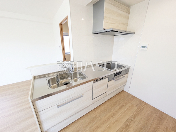 キッチン(2F)　【小牧市大字間々原新田】