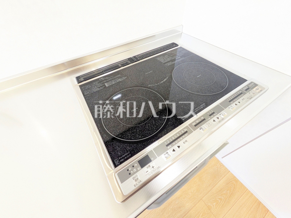 IHキッチンコンロ　【小牧市大字間々原新田】