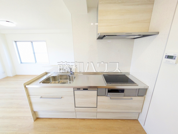 キッチン(2F)　【小牧市大字間々原新田】