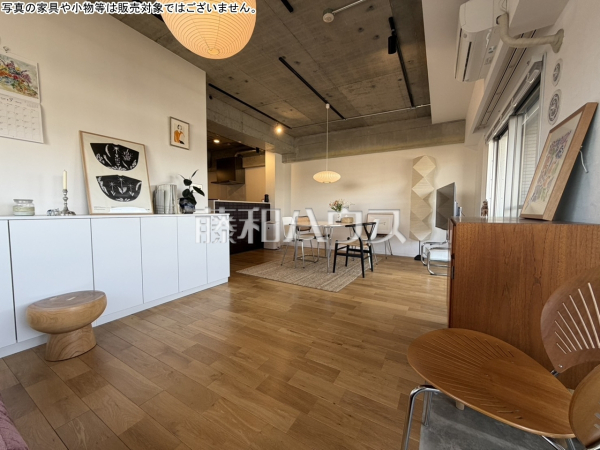 リビング　【エクシオ花小金井】