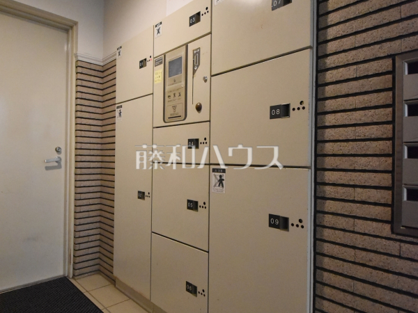 宅配ボックス　【エクシオ花小金井】