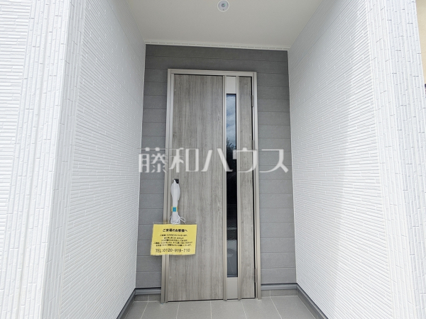 玄関　【福岡市西区横浜２丁目】
