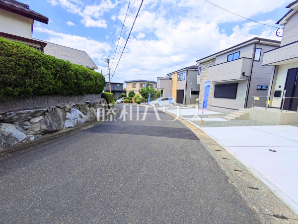 接道状況および現場風景　【福岡市西区生松台１丁目】
