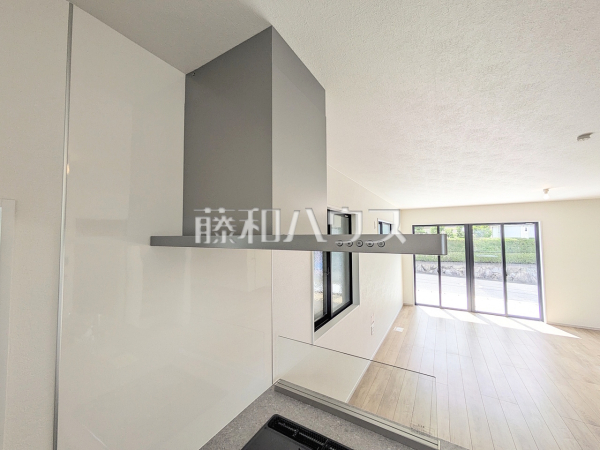 1号棟　キッチン　【福岡市西区生松台１丁目】