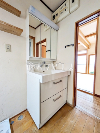 洗面台　【練馬区西大泉３丁目】