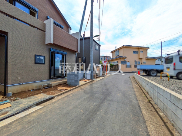 接道状況および現場風景　【朝霞市根岸台７丁目】
