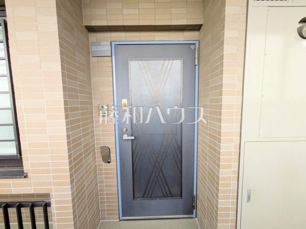 玄関　【ライオンズテラス高幡不動】
