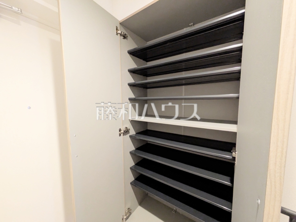 玄関収納　【ライオンズテラス高幡不動】