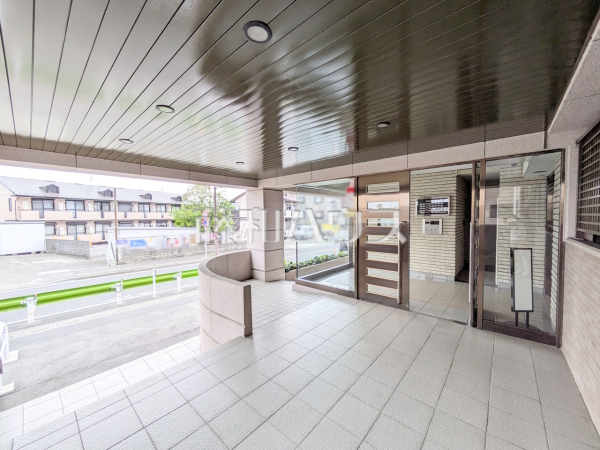 エントランス　【ライオンズテラス高幡不動】