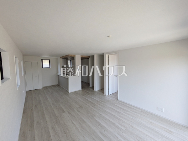 2号棟　リビング　【稲城市平尾２丁目】