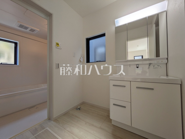 3号棟　洗面室　【稲城市平尾２丁目】