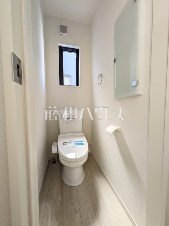 3号棟　トイレ　【稲城市平尾２丁目】