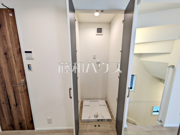 B号棟 洗濯機置き場 【国分寺市東恋ヶ窪3丁目】 B号棟 洗濯機置き場 【国分寺市東恋ヶ窪3丁目】