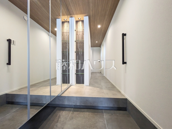 玄関　【杉並区阿佐谷南１丁目】