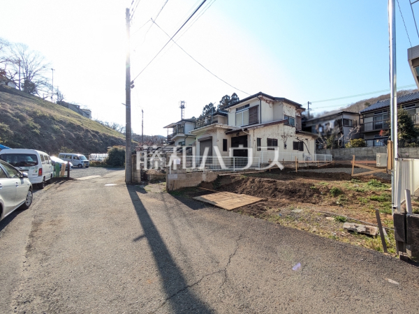 接道状況および現場風景　【八王子市元八王子町３丁目】