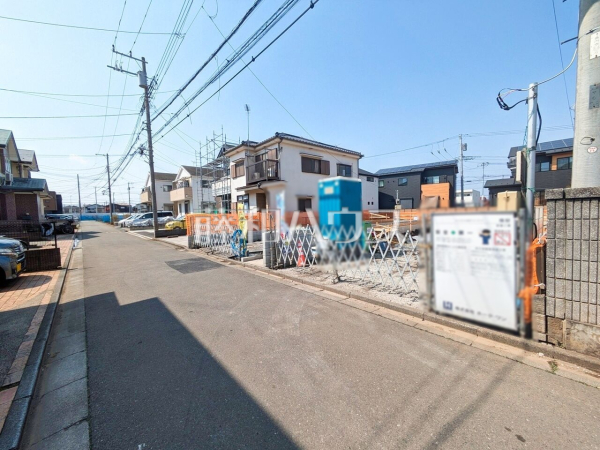 接道状況および現場風景　【所沢市向陽町】 物件の事、諸費用の事など、小さな疑問もお気軽にご連絡・ご相談下さい。 