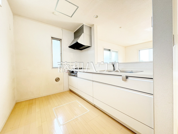 キッチン　【清瀬市中清戸３丁目】