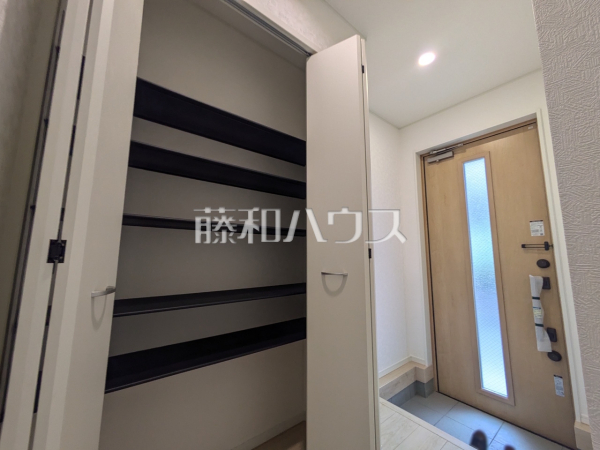 玄関　【板橋区赤塚２丁目】