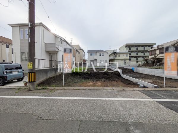 建築条件はございませんので、ライフスタイルに合わせた自由なマイホームづくりが可能です。　【日野市東豊田４丁目】