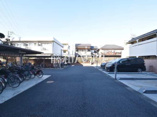 駐車場　【ダイアパレス花小金井】