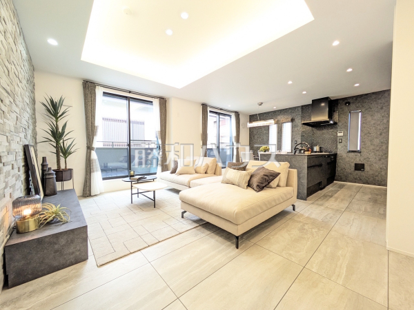 リビング　【杉並区善福寺４丁目】