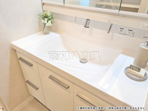 洗面台　【プレシス多摩永山レヴィエ】