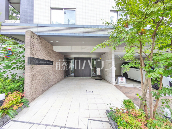 ≪エントランス≫住まう方をやさしく出迎えるエントランス　【プレシス多摩永山レヴィエ】