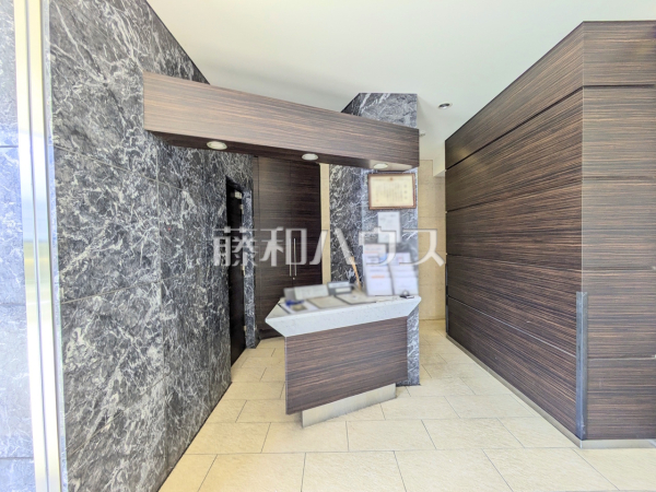 エントランス　【クレストフォルム高幡不動サウスコート】