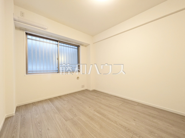 居室　【クレストフォルム高幡不動サウスコート】