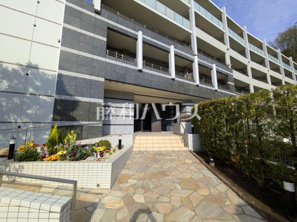 外観　【クレストフォルム高幡不動サウスコート】