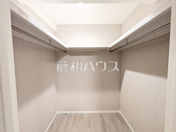 収納　【クレストフォルム高幡不動サウスコート】