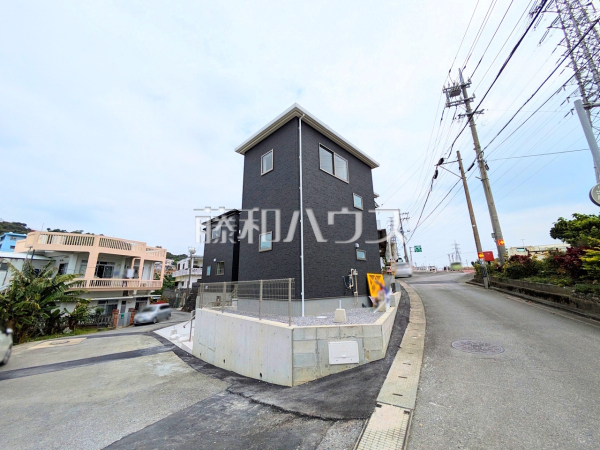 接道状況および現場風景　【北中城村字瑞慶覧】