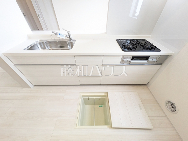 1号棟　収納　【北中城村字瑞慶覧】