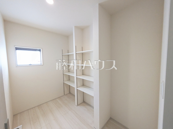 1号棟　ファミリークローク　【北中城村字瑞慶覧】