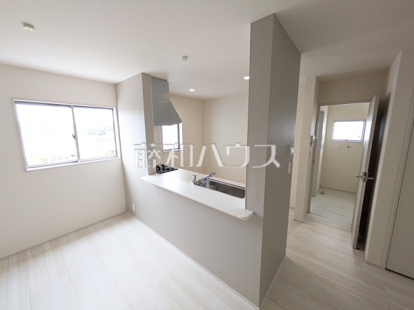 1号棟　キッチン　【北中城村字瑞慶覧】