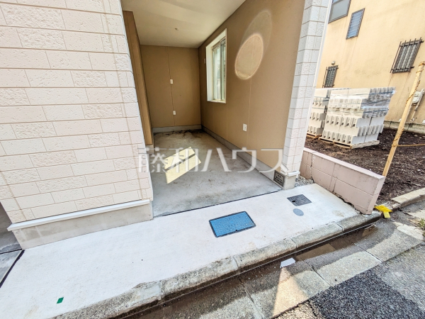 カースペース/愛車を守るビルトインガレージ！アウトドア用品のお手入れにも便利です！　　【杉並区堀ノ内３丁目】