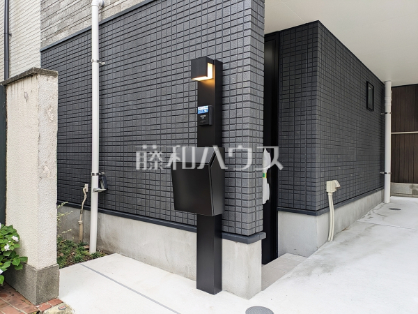 玄関　【板橋区上板橋１丁目】