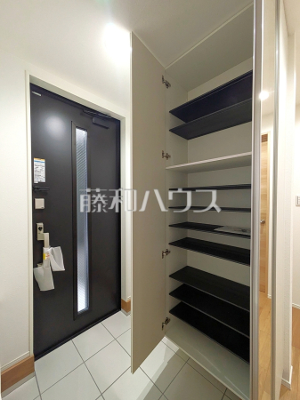 玄関　【板橋区上板橋１丁目】