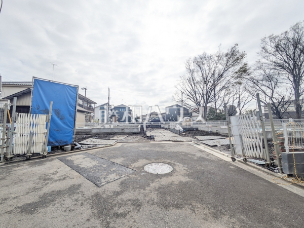 接道状況および現場風景　【所沢市上新井２丁目】