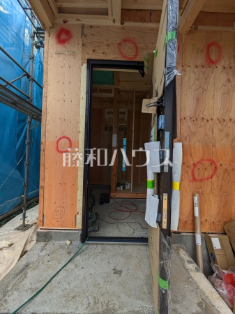 4号棟　玄関　【八王子市弐分方町】