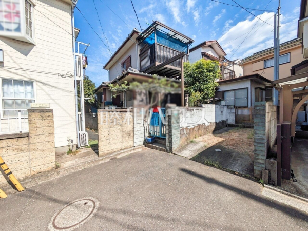 接道状況および現場風景(現況：古屋有)　【新座市片山３丁目】