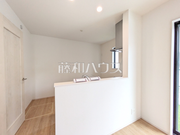 キッチン　【小平市小川西町５丁目】